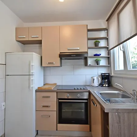 Studio Apartman Mate